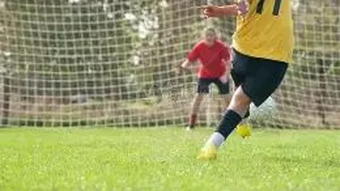 “湖人球员的喜悦秘诀：芬尼-史密斯谈胜利至上，每场比赛都至关重要”